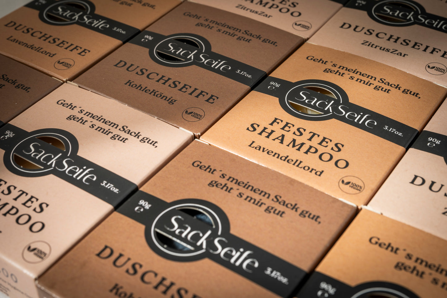 Zu sehen sind die Verpackungen einiger unserer Sackseifen.